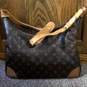 Authentic Louis Vuitton shoulder purse